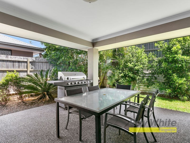 16 Rymera Crescent, Gumdale QLD 4154