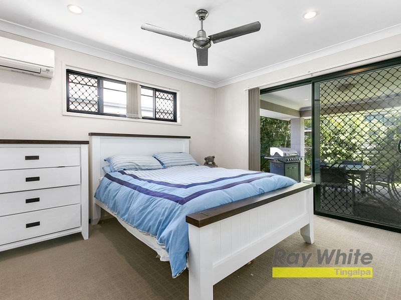 16 Rymera Crescent, Gumdale QLD 4154