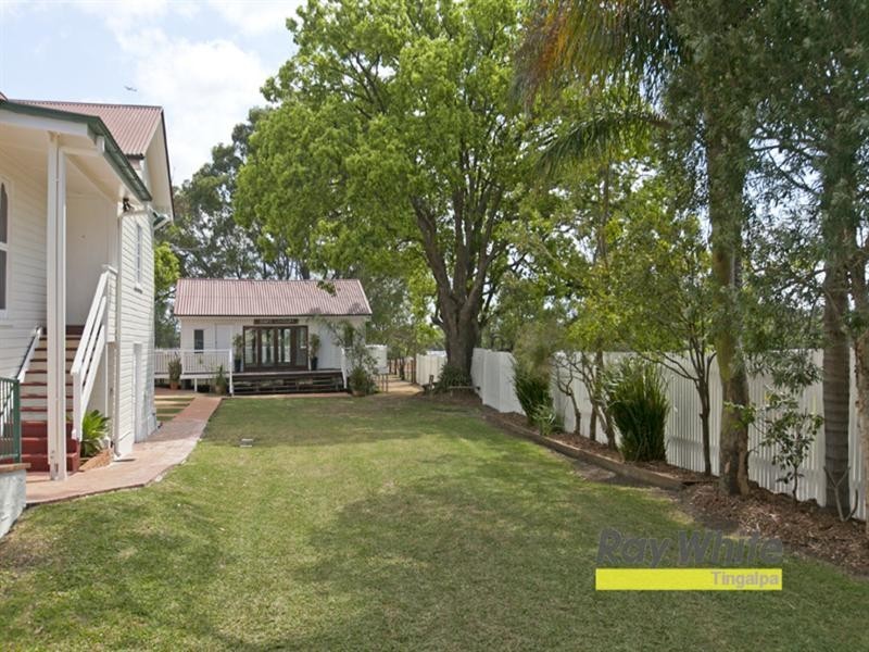 95 Kianawah Road, Wynnum West QLD 4178