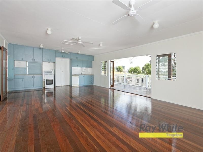 95 Kianawah Road, Wynnum West QLD 4178