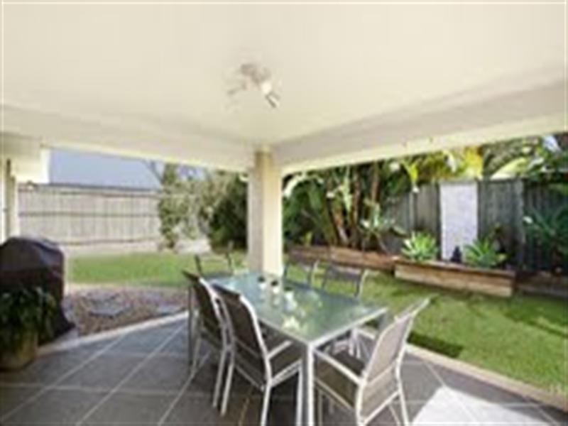 1 Luigina Close, Wakerley QLD 4154