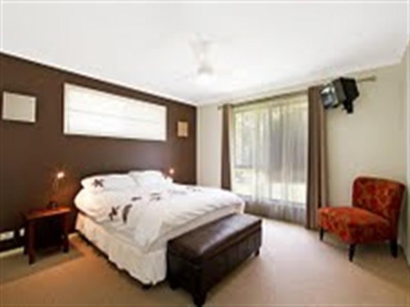 1 Luigina Close, Wakerley QLD 4154