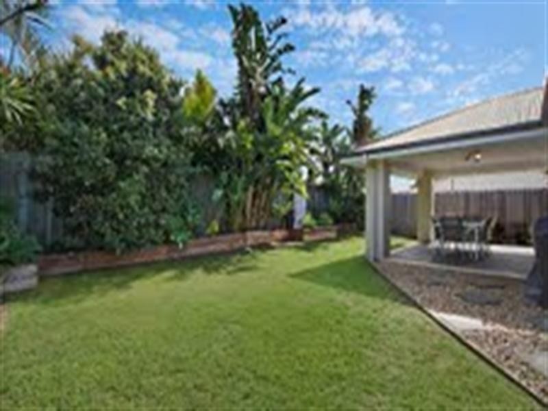 1 Luigina Close, Wakerley QLD 4154