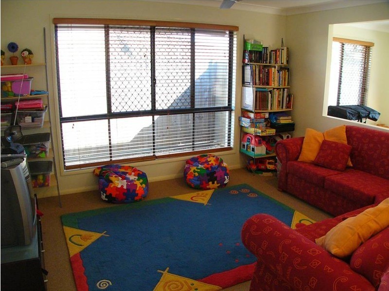 1 Luigina Close, Wakerley QLD 4154