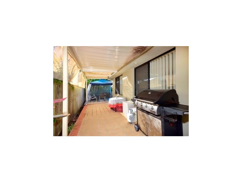 1 Manor Crescent, Wakerley QLD 4154