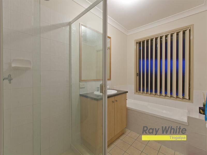 2 Ashcroft Close, Wakerley QLD 4154