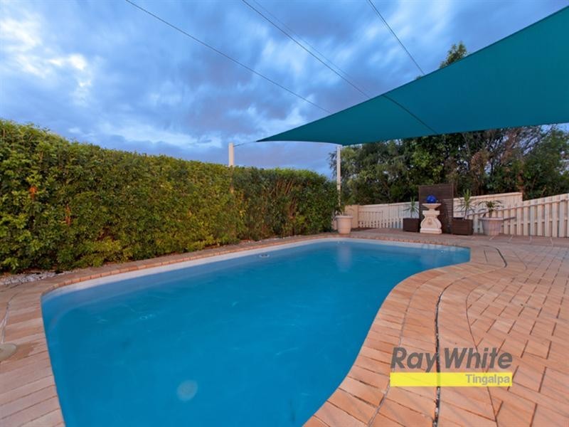 2 Ashcroft Close, Wakerley QLD 4154