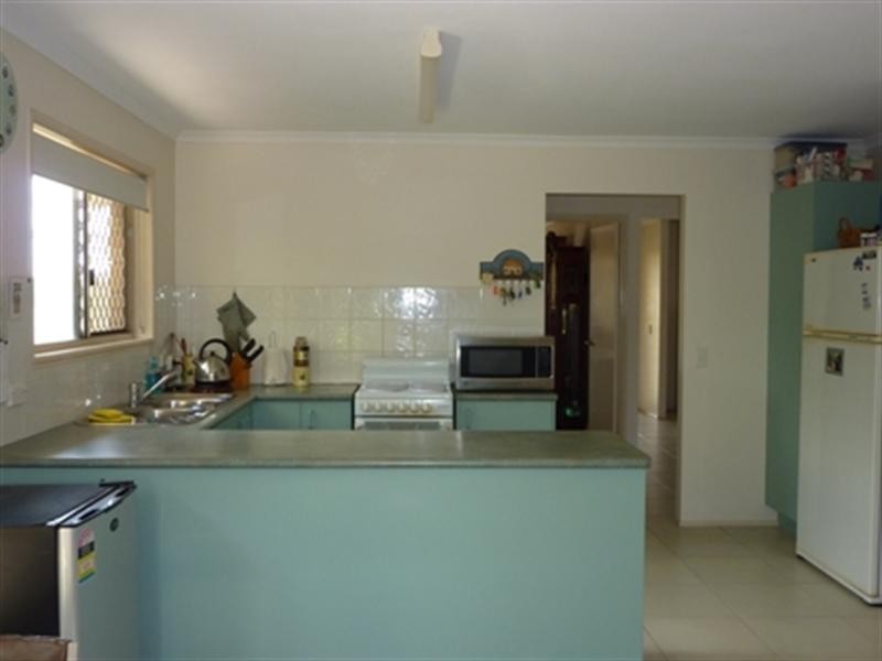 8 Magdalene Street, Wynnum West QLD 4178