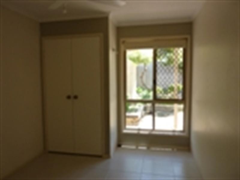 8 Magdalene Street, Wynnum West QLD 4178