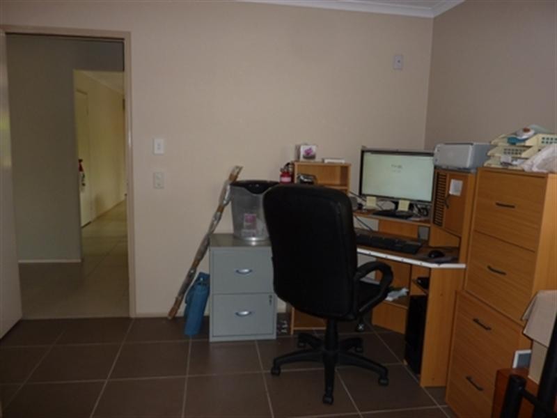 8 Magdalene Street, Wynnum West QLD 4178