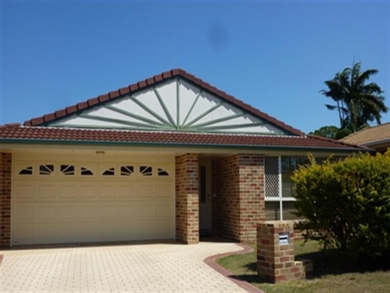 4 Glenlyn Street, Wynnum West QLD 4178