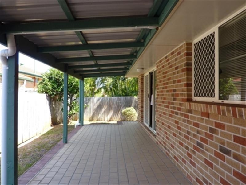 4 Glenlyn Street, Wynnum West QLD 4178