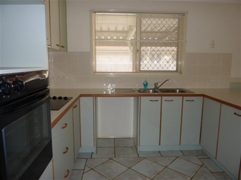 4 Glenlyn Street, Wynnum West QLD 4178