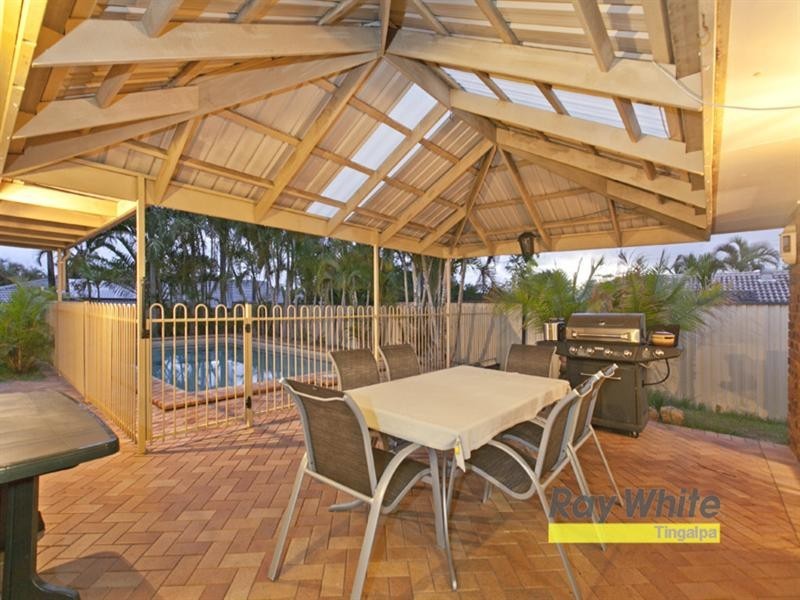 2 Rosehill Close, Capalaba QLD 4157