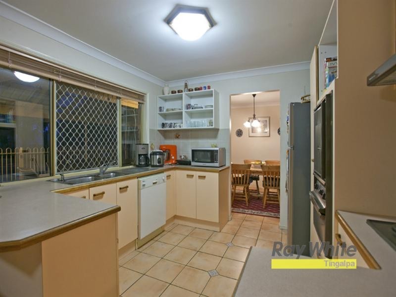 2 Rosehill Close, Capalaba QLD 4157