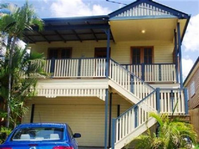 171 Macrossan Avenue, Norman Park QLD 4170