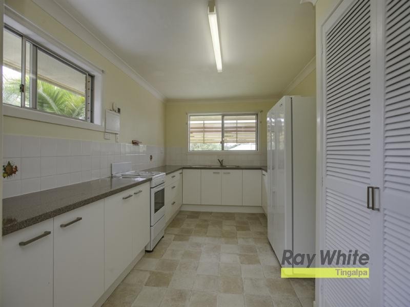 8 Johanne Street, Wynnum West QLD 4178