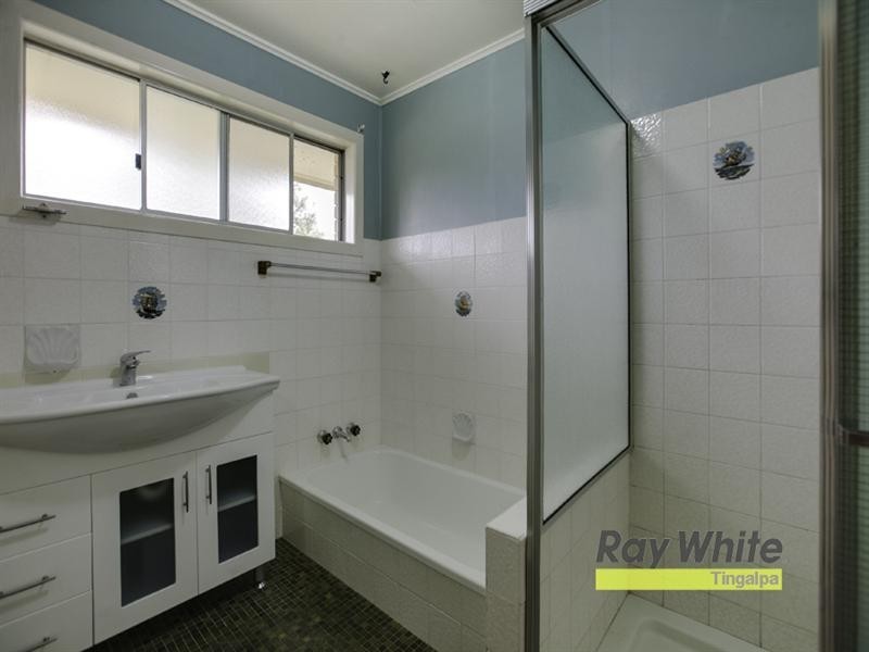 8 Johanne Street, Wynnum West QLD 4178