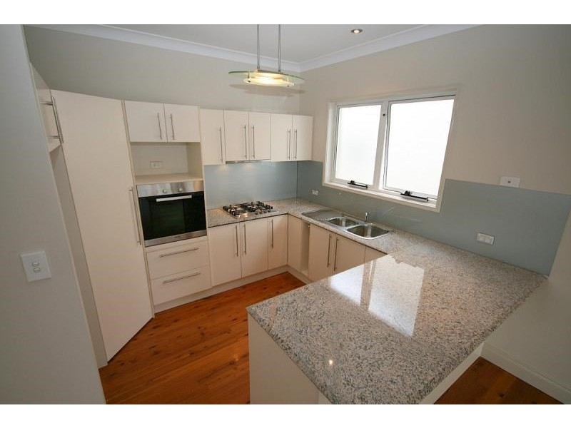 43 Crown Street, Wynnum QLD 4178