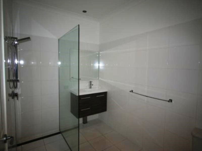 43 Crown Street, Wynnum QLD 4178