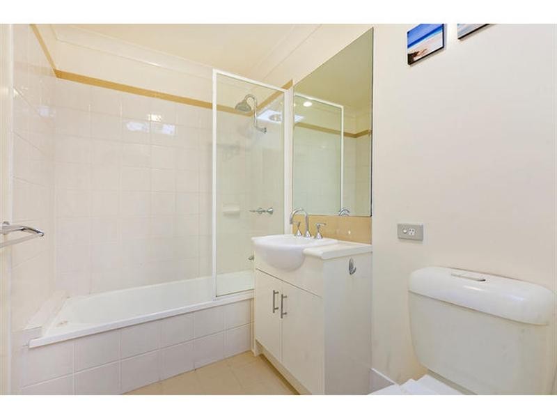 18/22 Dasyure Place,, Wynnum West QLD 4178