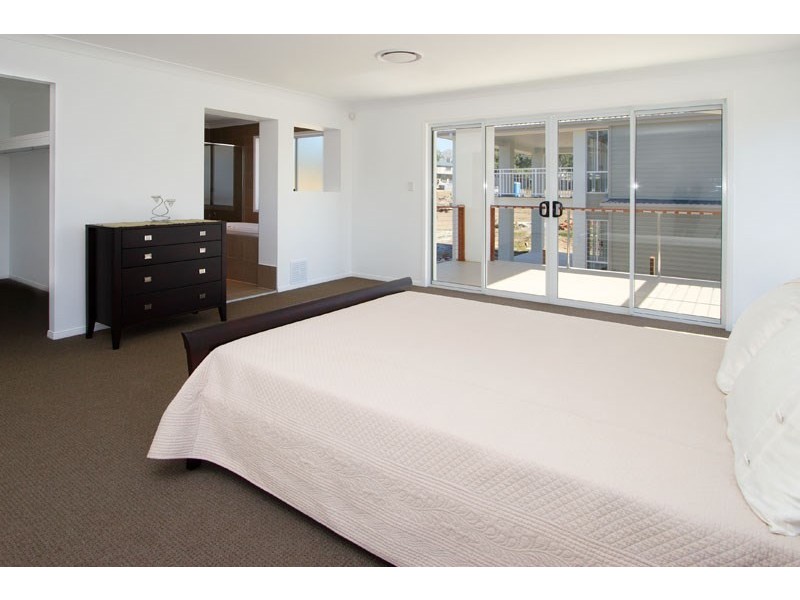 18 Tall Trees Circuit, Wakerley QLD 4154