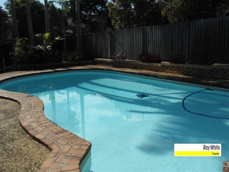 1 Woolford Place, Manly West QLD 4179