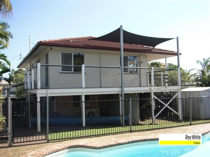 1 Woolford Place, Manly West QLD 4179