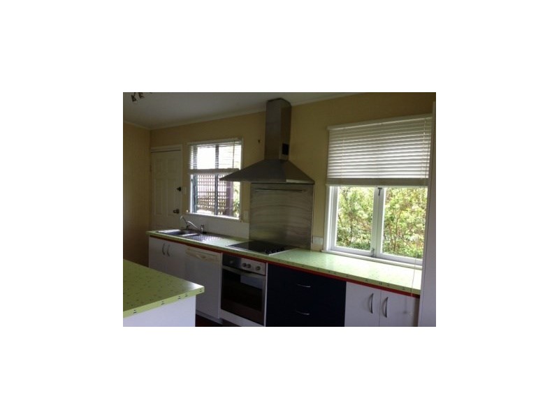 11 Arakurta Street, Lota QLD 4179