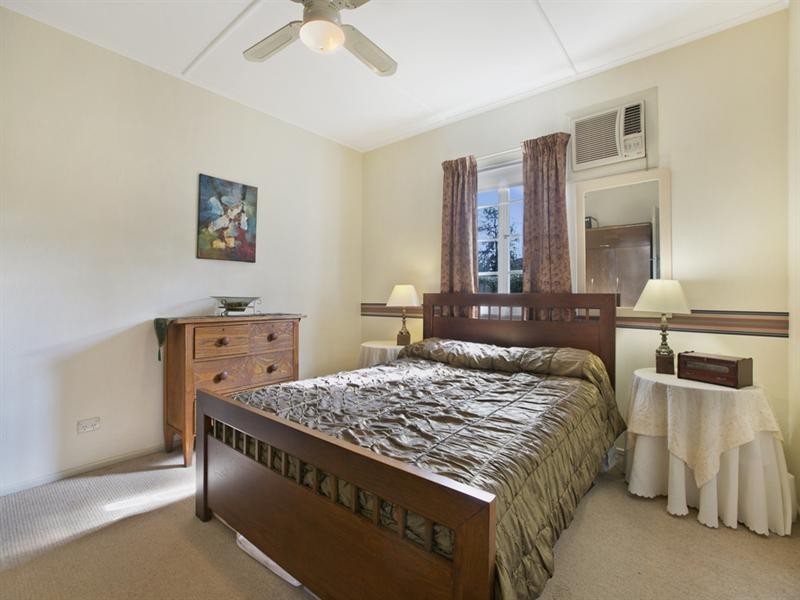 2103 Wynnum Road, Wynnum West QLD 4178