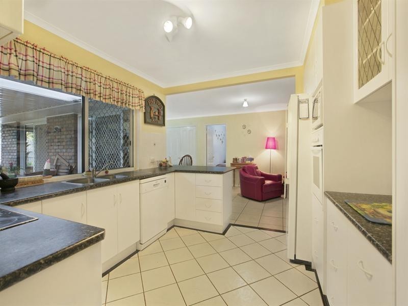 32 Trevally Crescent, Manly West QLD 4179