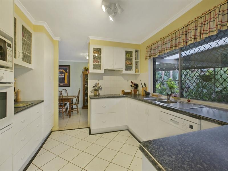 32 Trevally Crescent, Manly West QLD 4179