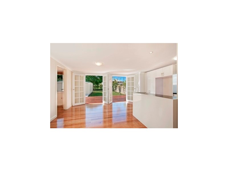 7 Allen Street, Wynnum QLD 4178