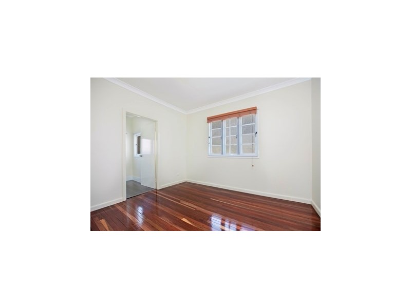 7 Allen Street, Wynnum QLD 4178