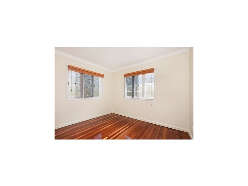 7 Allen Street, Wynnum QLD 4178