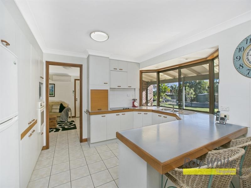 9 Croft Court, Carindale QLD 4152