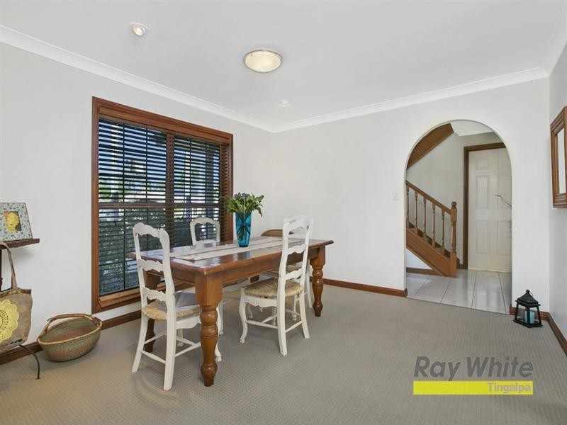 9 Croft Court, Carindale QLD 4152