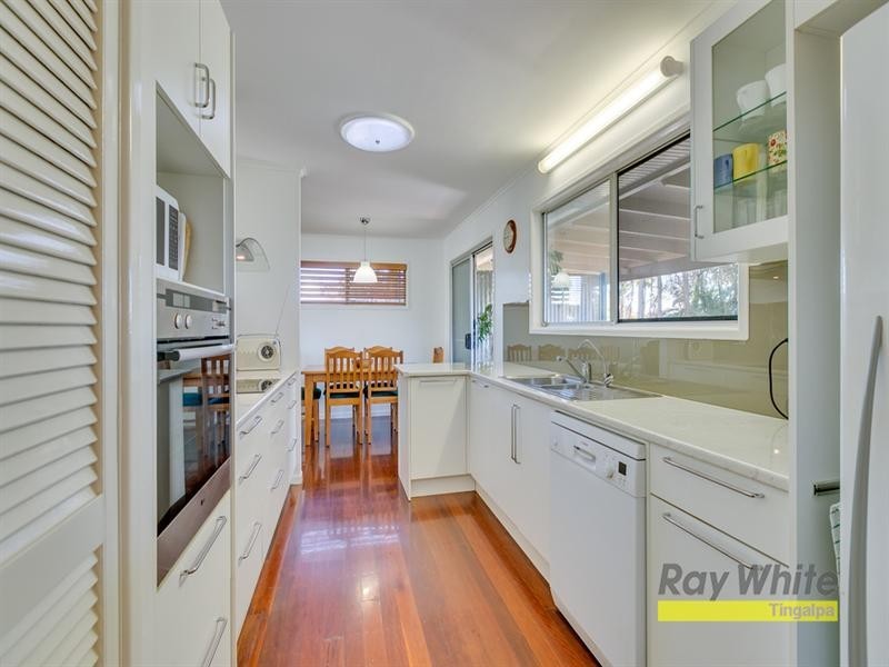 16 Barbara Street, Manly West QLD 4179