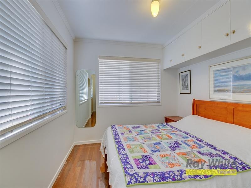 16 Barbara Street, Manly West QLD 4179