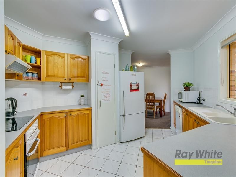 35 TREVALLY Crescent, Manly West QLD 4179