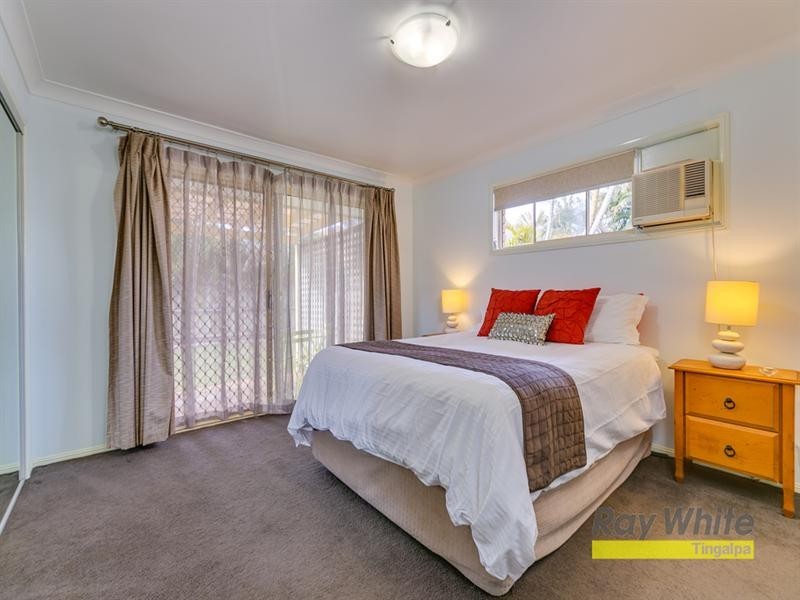 35 TREVALLY Crescent, Manly West QLD 4179