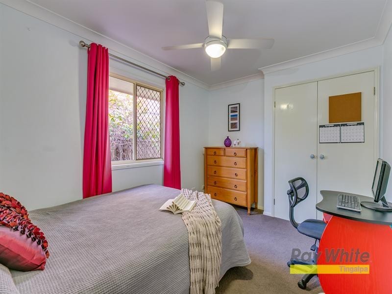 35 TREVALLY Crescent, Manly West QLD 4179