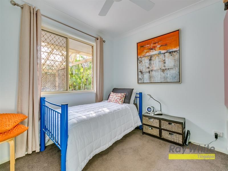 35 TREVALLY Crescent, Manly West QLD 4179