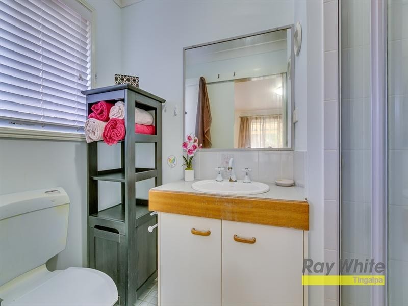 35 TREVALLY Crescent, Manly West QLD 4179