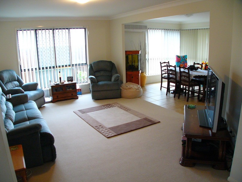25 Willis Street, Wakerley QLD 4154