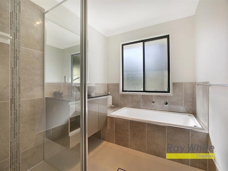 28a Youngs Road, Hemmant QLD 4174