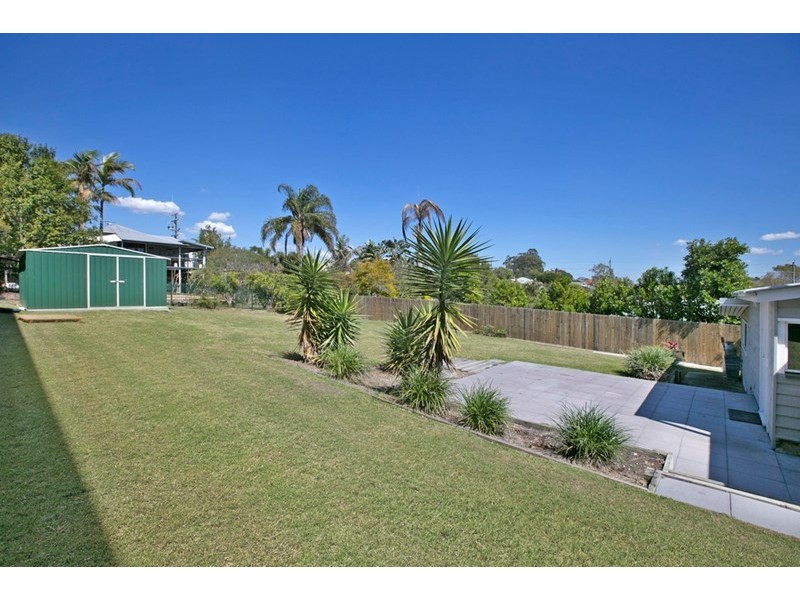 54 Crown Street, Wynnum QLD 4178