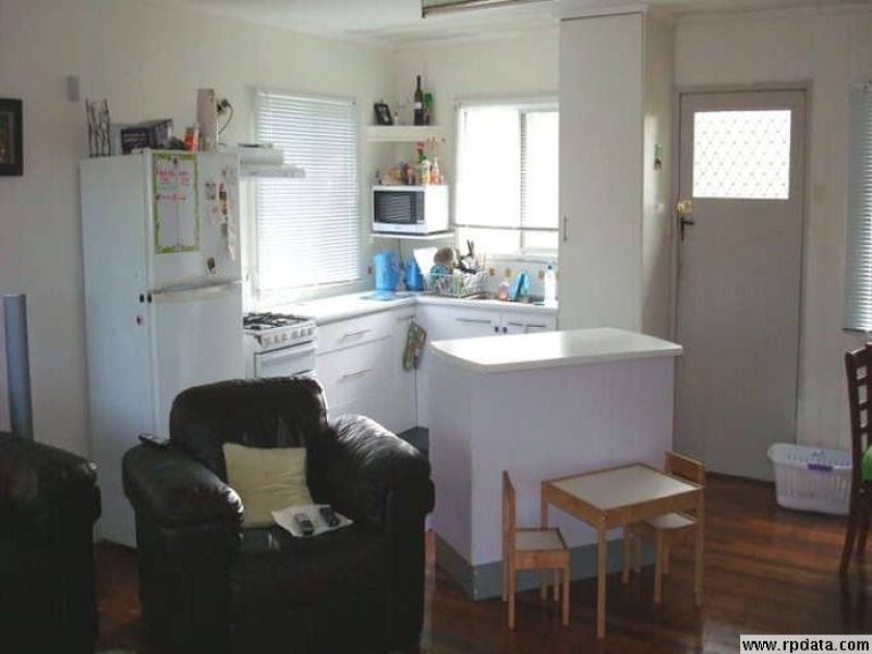 205 Kianawah Road, Wynnum West QLD 4178