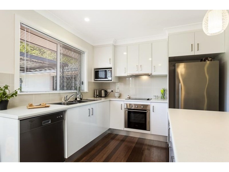 11 Brierty Street, Wynnum West QLD 4178