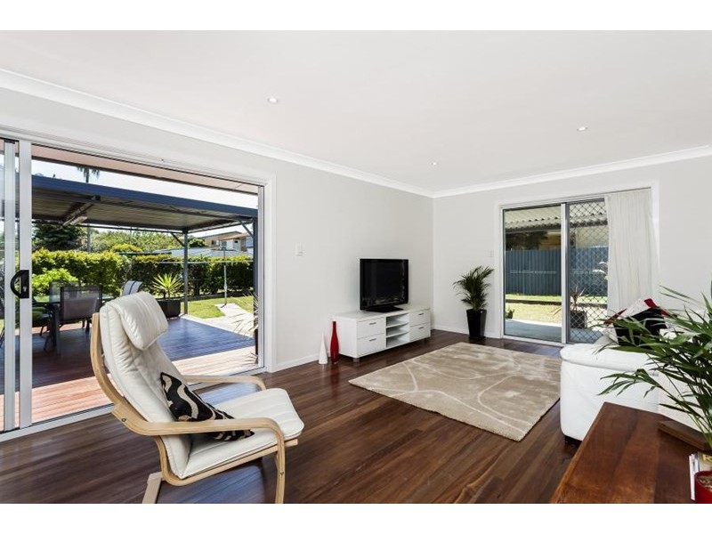 11 Brierty Street, Wynnum West QLD 4178